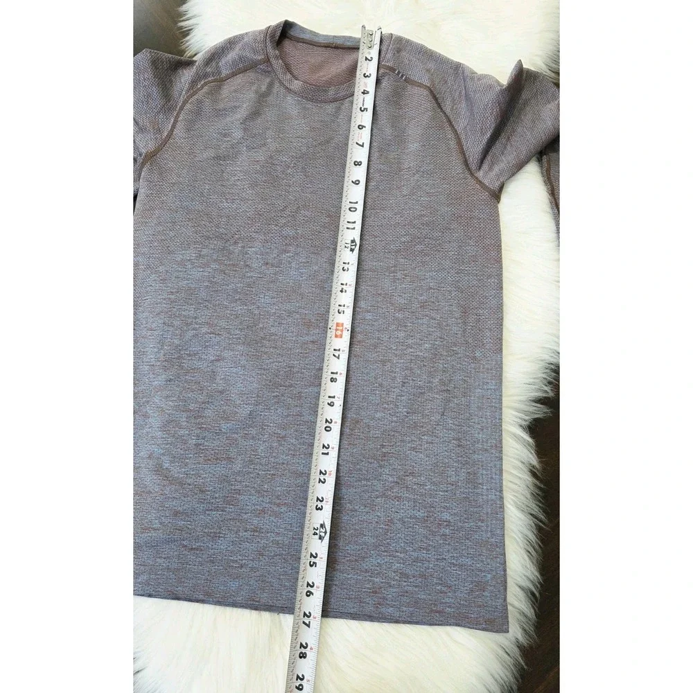 Lululemon Metal Vent Shirt Long Sleeve Men's Size XS Red/ Blue